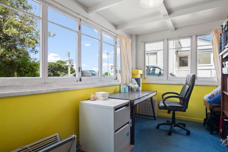 Photo of property in 31 Hillcrest Road, Papatoetoe, Auckland, 2025