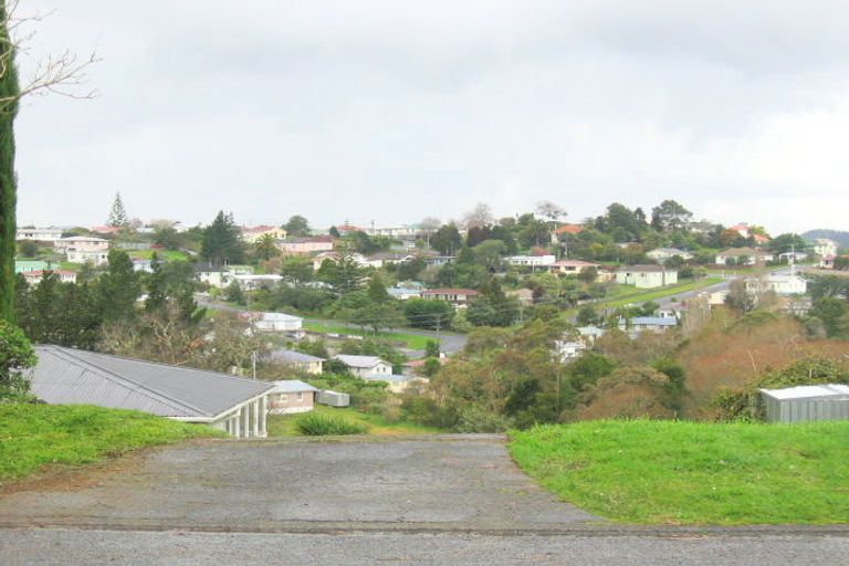 Photo of property in 33 Ogle Crescent, Te Kamo, Whangarei, 0112