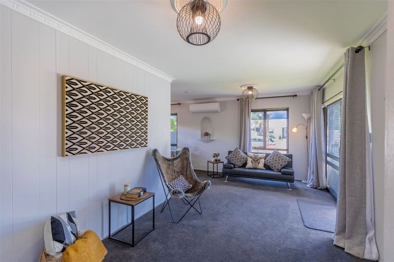 Photo of property in 42 Glamorgan Avenue, Tamatea, Napier, 4112