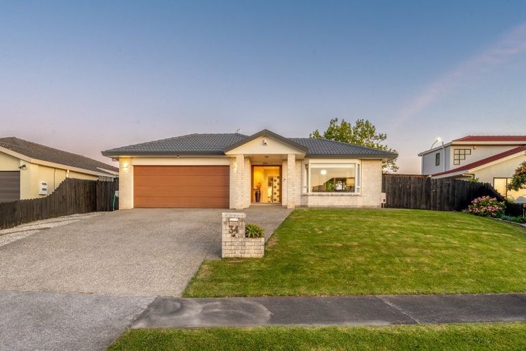 Photo of property in 34 Ambleside Drive, Northpark, Auckland, 2013