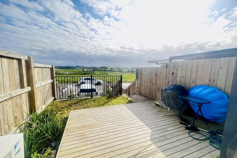 Photo of property in 71 Tarapuka Road, Westgate, Auckland, 0814