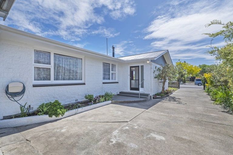 Photo of property in 15 Geddis Street, Rangiora, 7400