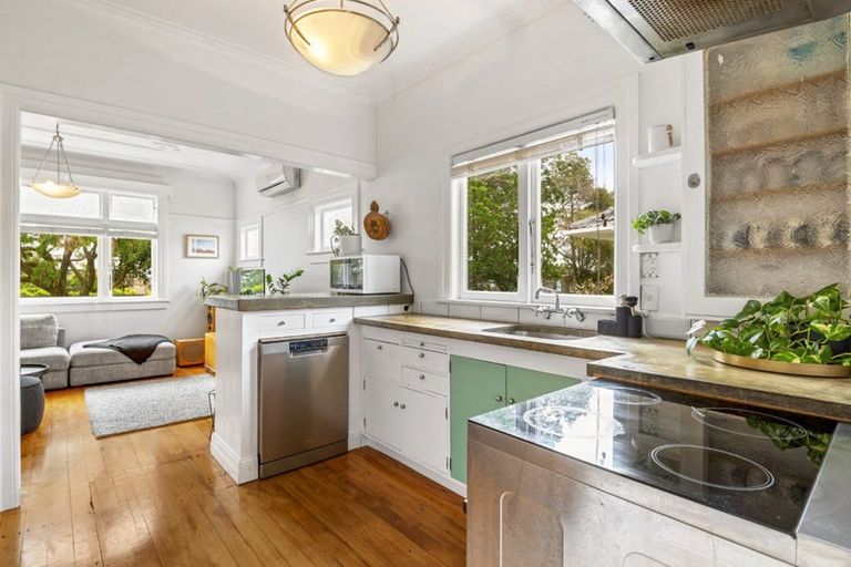 Photo of property in 1c Rutherford Street, Belmont, Auckland, 0622