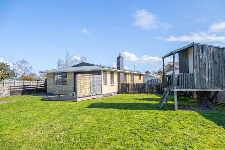 Photo of property in 20 Fisher Place, Carterton, 5713
