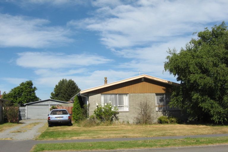 Photo of property in 12 Four Elms Place, Parklands, Christchurch, 8083