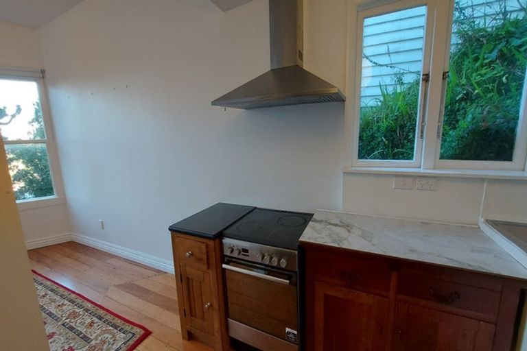Photo of property in 61 Central Terrace, Kelburn, Wellington, 6012