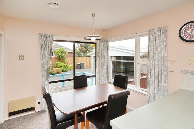 Photo of property in 17 Masham Road, Broomfield, Christchurch, 8042