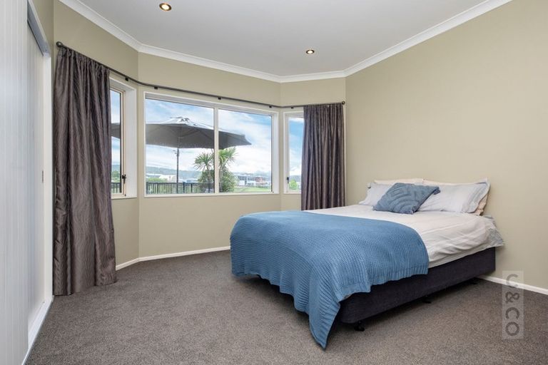 Photo of property in 17 Deacon Road, Riverhead, Kumeu, 0892