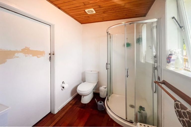 Photo of property in 1/13 Bowman Road, Forrest Hill, Auckland, 0620