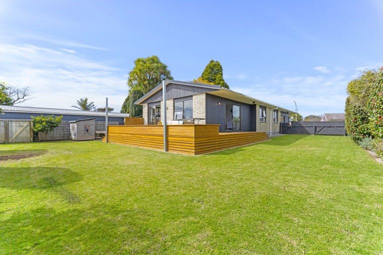 Photo of property in 5 Dillon Drive, Bell Block, New Plymouth, 4312