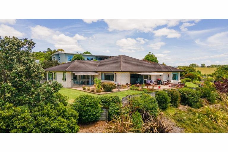 Photo of property in 20 Access Heights, Kerikeri, 0230