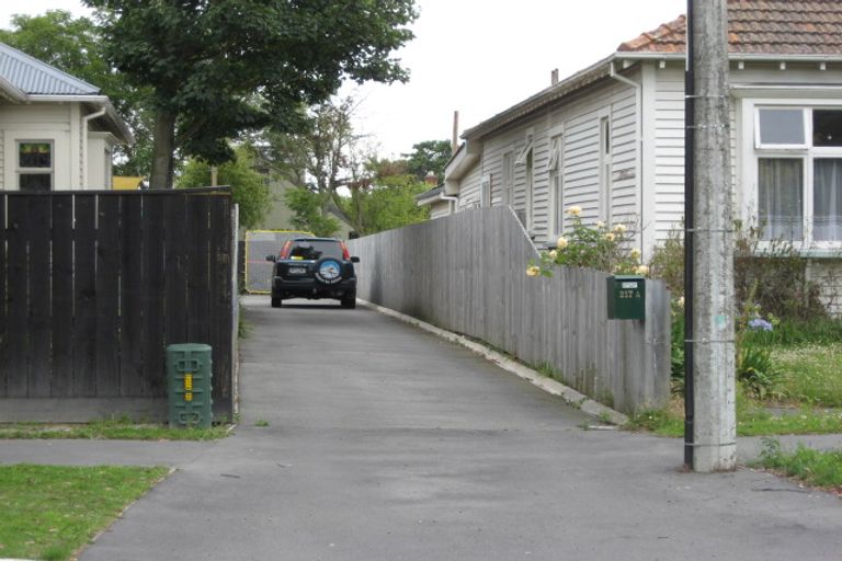 Photo of property in 217a Geraldine Street, Edgeware, Christchurch, 8013