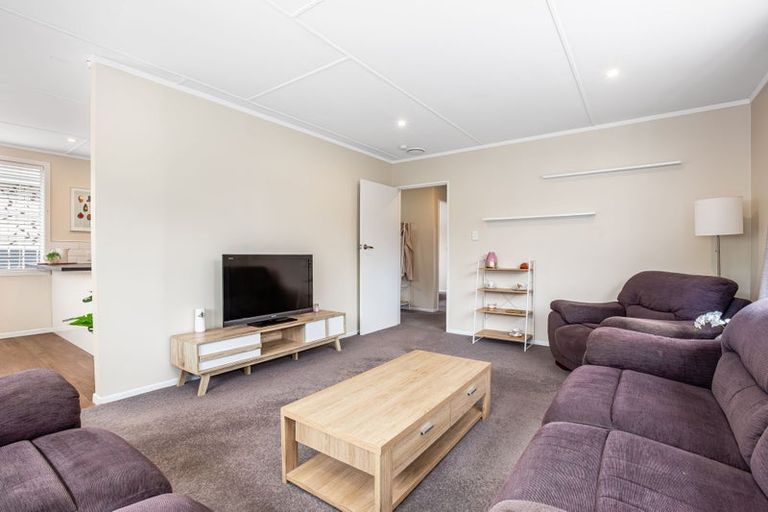 Photo of property in 58 Desert Gold Street, Ascot Park, Porirua, 5024