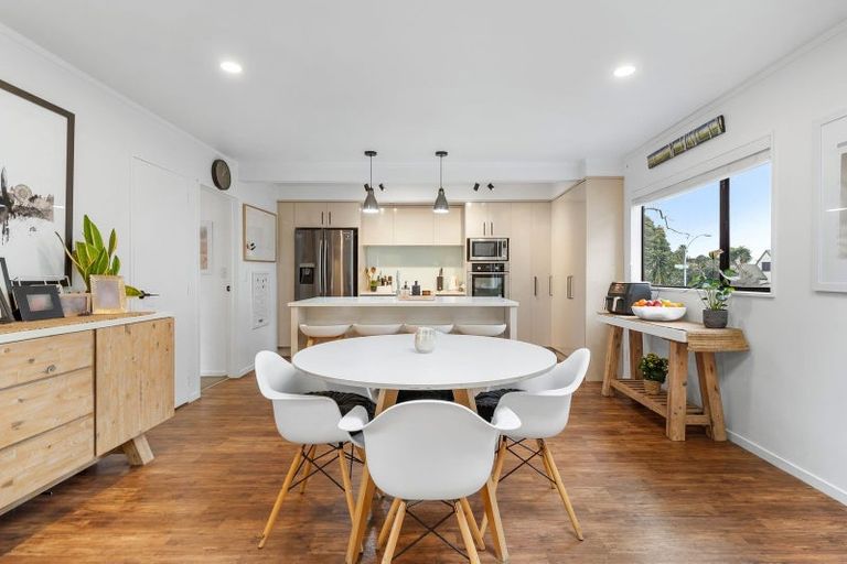 Photo of property in 25 Sunningdale Street, Wattle Downs, Auckland, 2103