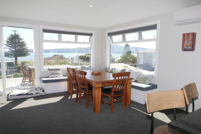 Photo of property in 104 Seaview Road, Paraparaumu Beach, Paraparaumu, 5032