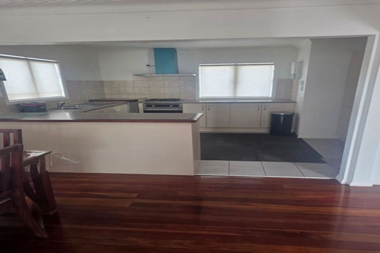 Photo of property in 20 Harrington Road, Henderson, Auckland, 0610