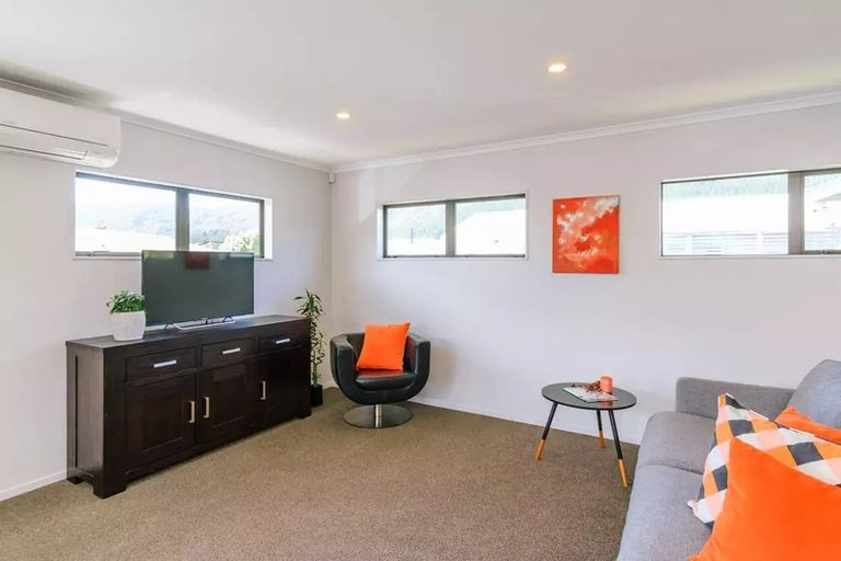 Photo of property in 5b Kilkenny Grove, Wainuiomata, Lower Hutt, 5014