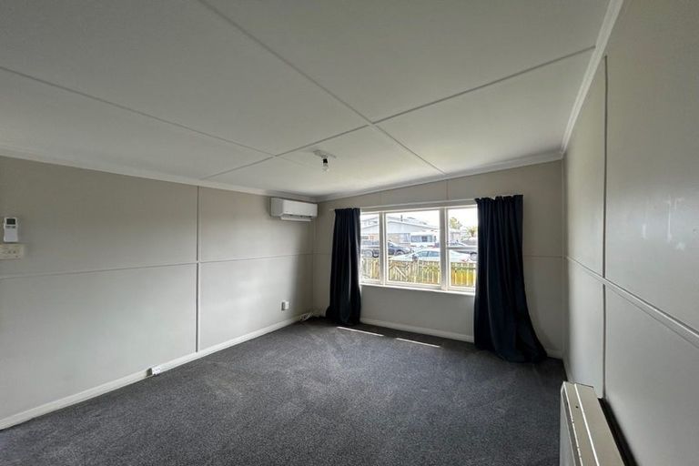 Photo of property in 12b-1 Gladstone Street, Westport, 7825