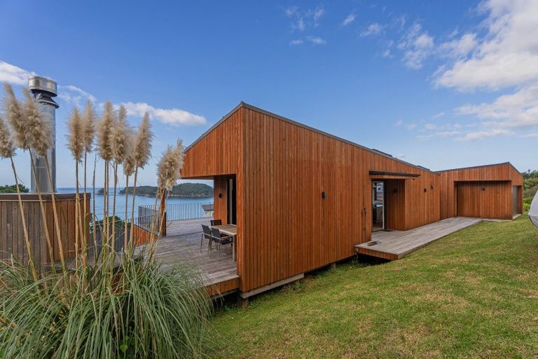 Photo of property in 92 Grange Road, Hahei, Whitianga, 3591