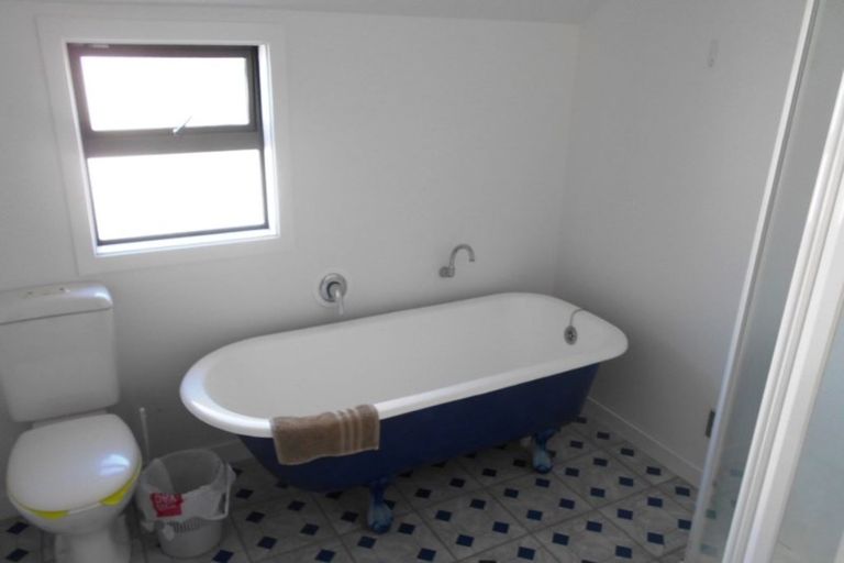 Photo of property in 52b Parkvale Road, Karori, Wellington, 6012