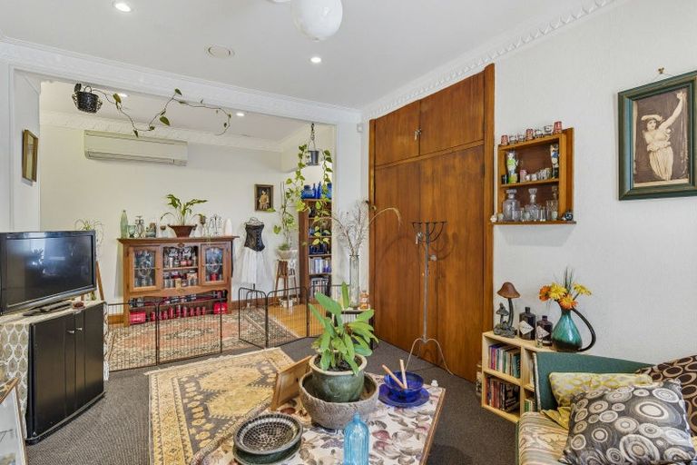 Photo of property in 362 Oxford Street, Levin, 5510