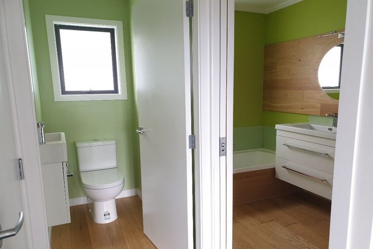 Photo of property in 20 Parkinson Close, Whitby, Porirua, 5024