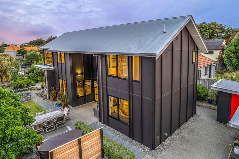 Photo of property in 79b Golf Road, Paraparaumu Beach, Paraparaumu, 5032