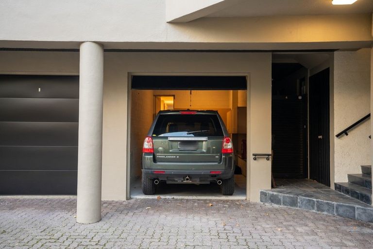 Photo of property in Highwic, 32u3 Hobson Street, Thorndon, Wellington, 6011