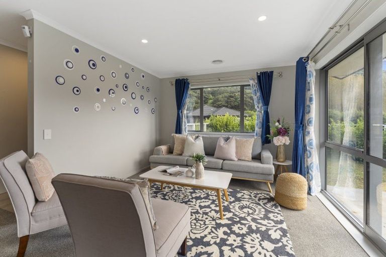 Photo of property in 3 Mooring Close, Whitby, Porirua, 5024