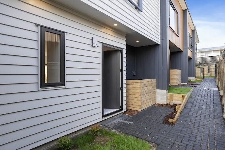 Photo of property in 5/191 Rathgar Road, Henderson, Auckland, 0610