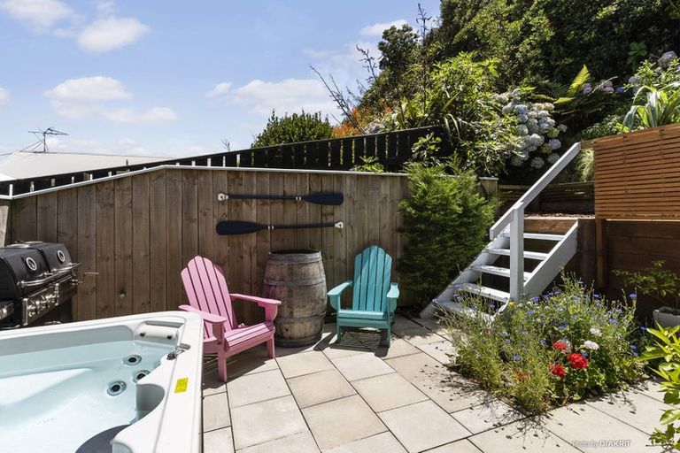 Photo of property in 14/20u Trent Street, Island Bay, Wellington, 6023