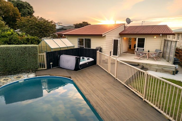 Photo of property in 8 Magenta Place, Dinsdale, Hamilton, 3204