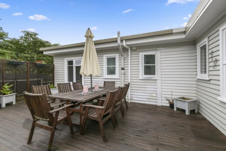 Photo of property in 29 Gibbs Crescent, Wainuiomata, Lower Hutt, 5014