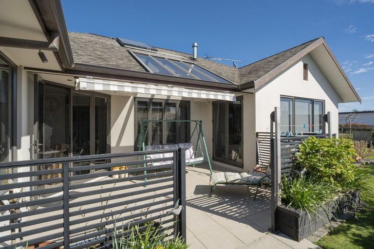 Photo of property in 28 Woodleigh Place, Ohauiti, Tauranga, 3112