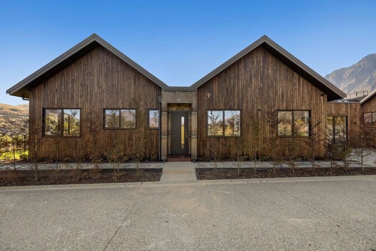 Photo of property in 30 Cunninghams Drive, Jacks Point, Queenstown, 9371