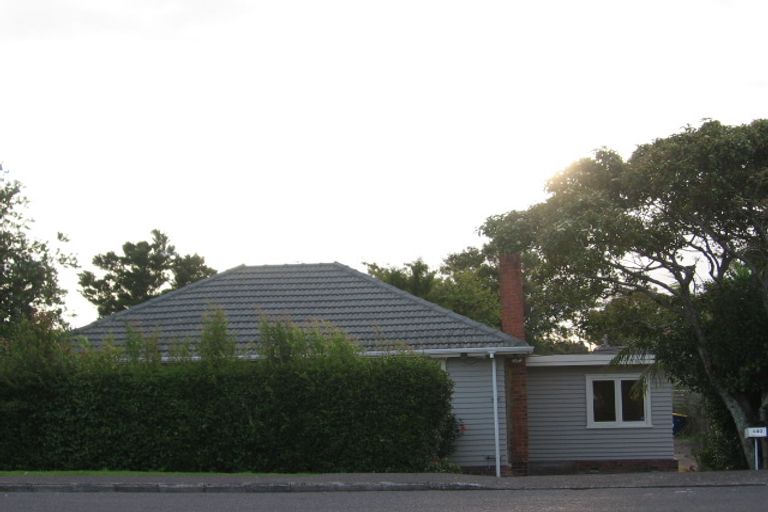 Photo of property in 440 Old Te Atatu Road, Te Atatu Peninsula, Auckland, 0610