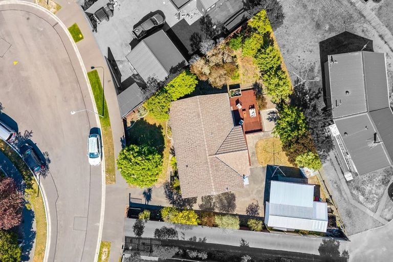 Photo of property in 10 Sophora Place, Parklands, Christchurch, 8083