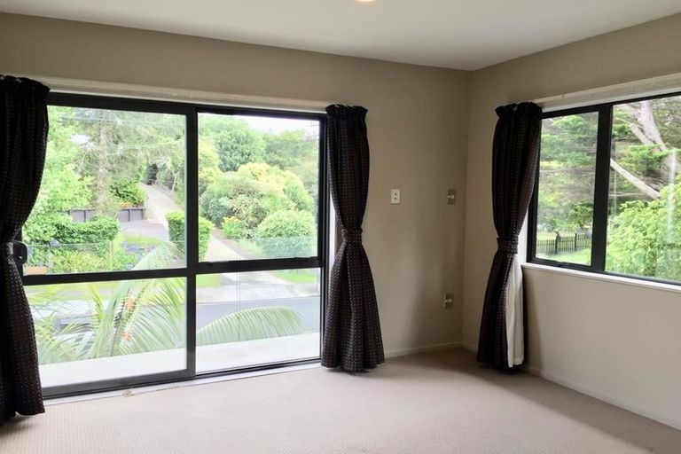 Photo of property in 18 Stottholm Road, Titirangi, Auckland, 0604