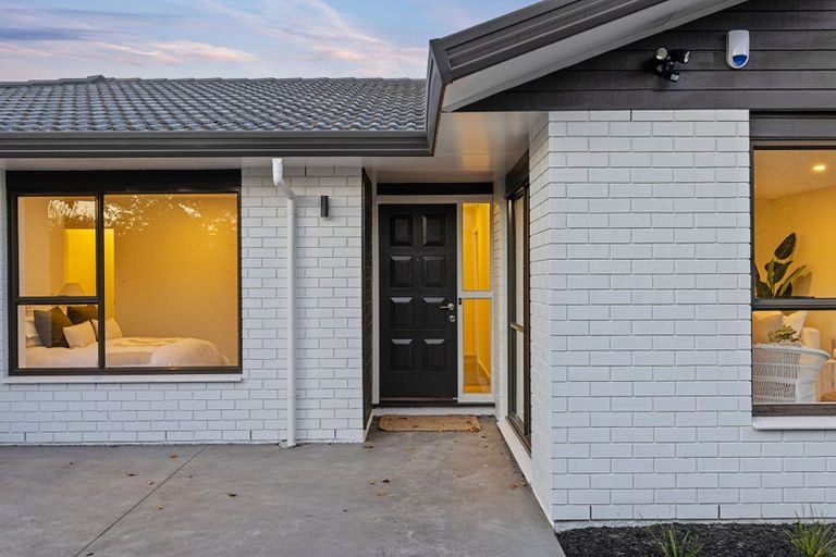 Photo of property in 5 Cricklewood Place, Avonhead, Christchurch, 8042