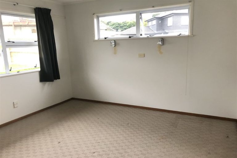 Photo of property in 7 Nielsen Place, Massey, Auckland, 0614