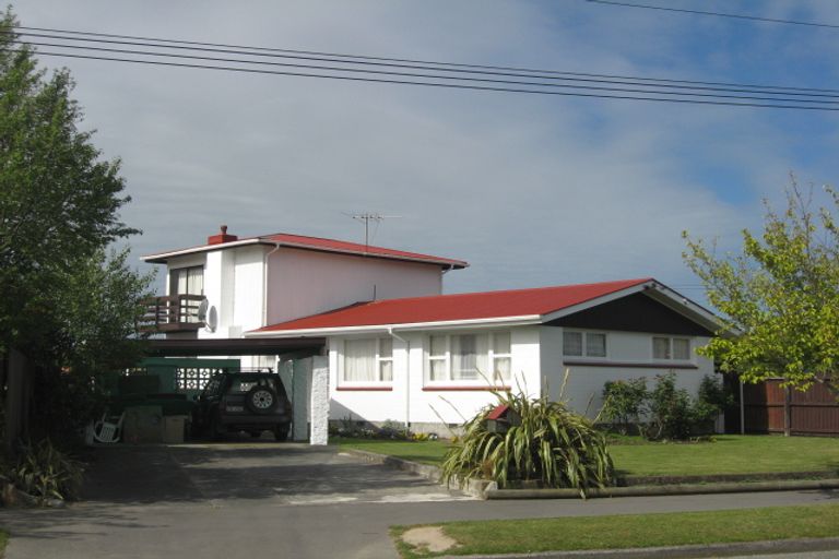 Photo of property in 20 Wychwood Crescent, Bishopdale, Christchurch, 8053