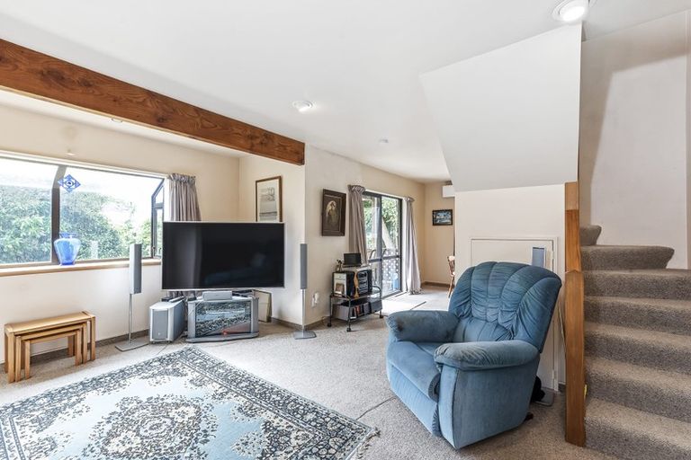 Photo of property in 24a Karu Crescent, Waikanae, 5036