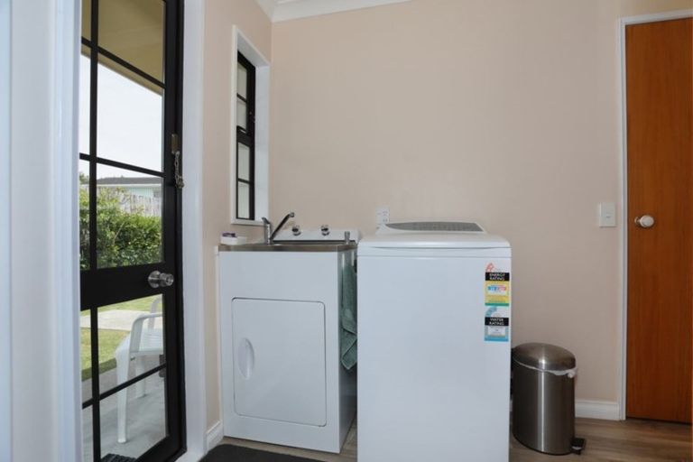 Photo of property in 3 Mcilwaine Place, Marton, 4710