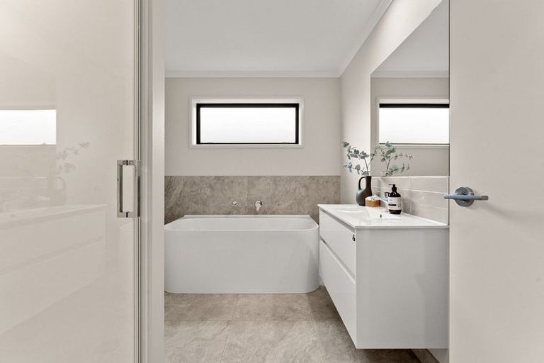 Photo of property in 19b Cowell Crescent, Pyes Pa, Tauranga, 3112