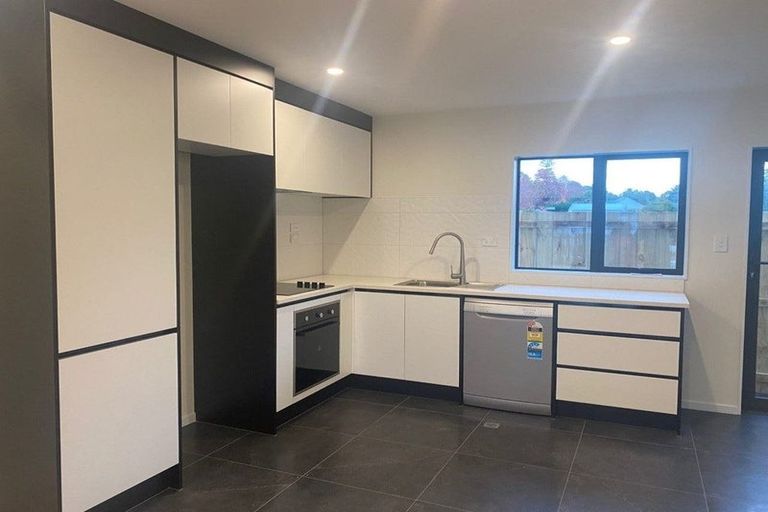 Photo of property in 1/11 Rimu Street, New Lynn, Auckland, 0600