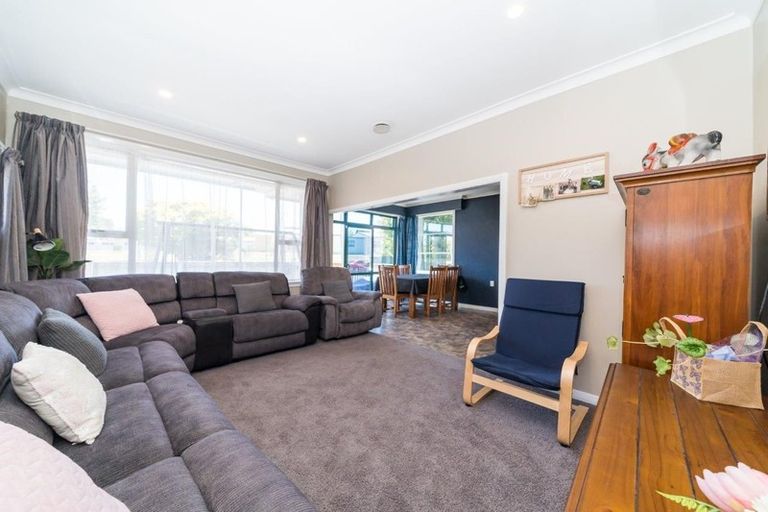 Photo of property in 28 Milton Street, Roslyn, Palmerston North, 4414