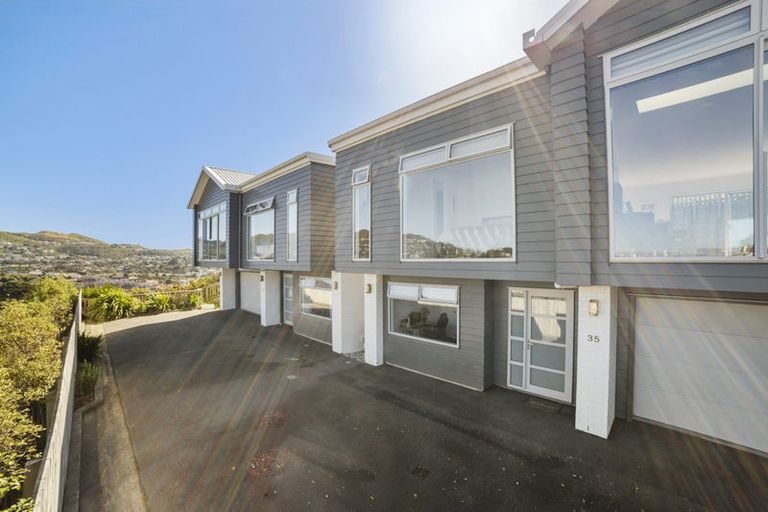 Photo of property in 35 Cresswell Place, Johnsonville, Wellington, 6037