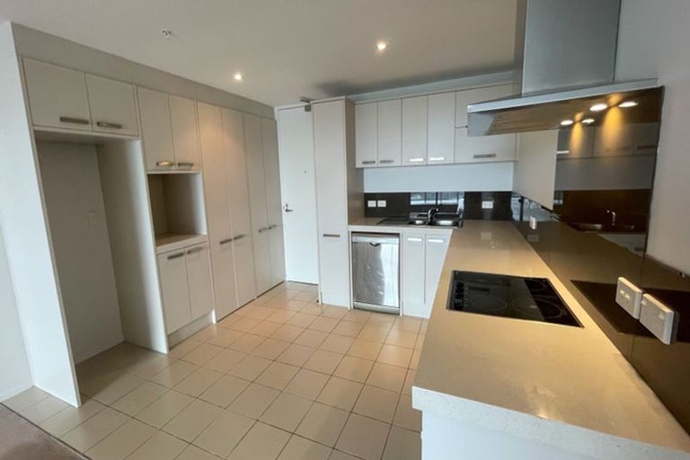 Photo of property in Bella Vista, 2f/84 Gunner Drive, Te Atatu Peninsula, Auckland, 0610
