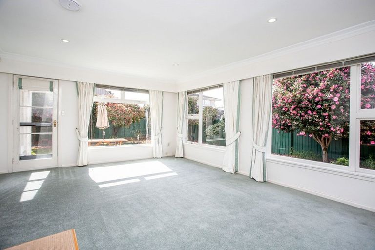 Photo of property in 143 Grahams Road, Burnside, Christchurch, 8053