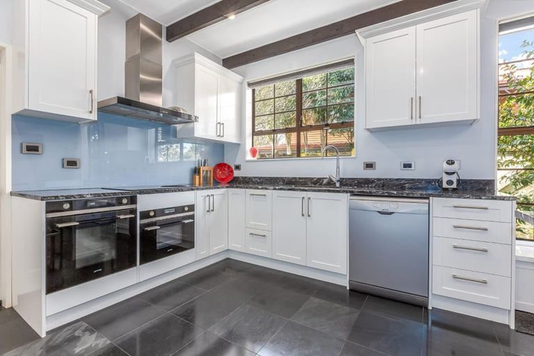 Photo of property in 16 Solander Place, Whitby, Porirua, 5024